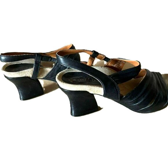 Earthies Shoes - Picture 10 of 11